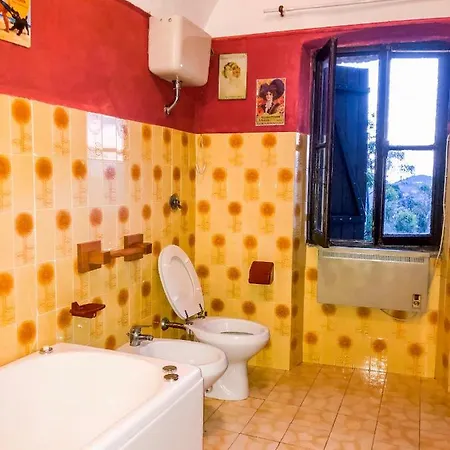 La Casa Di Vasco Bussana Vecchia Appartement *