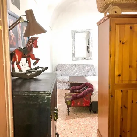 La Casa Di Vasco Bussana Vecchia Apartment